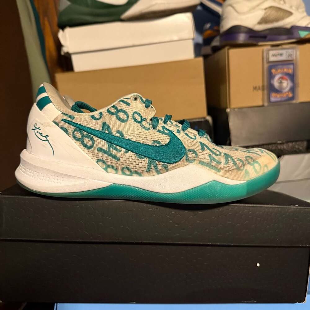 Nike Kobe 8 Protro Radiant Emerald Basketball Shoes